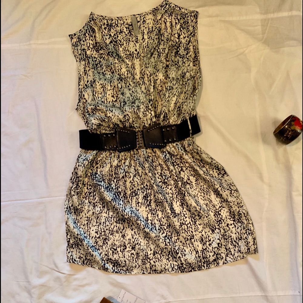 Mind code dress